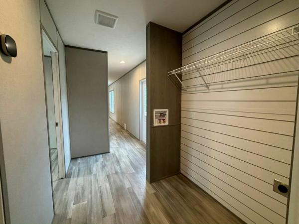 2024 Clayton The Maynardville Classic 76 Manufactured Home