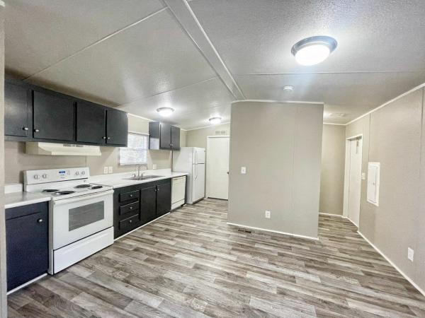 2004 Fleetwood Mobile Home