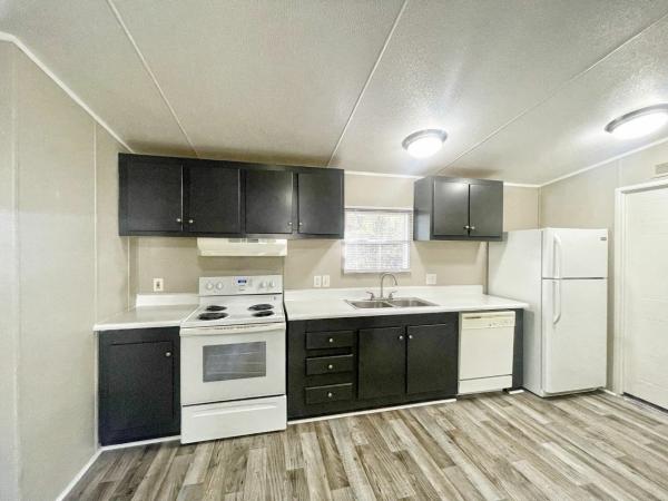 2004 Fleetwood Mobile Home