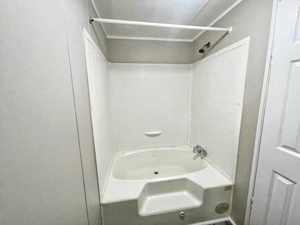 2004 Fleetwood Mobile Home