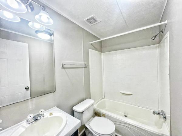 2004 Fleetwood Mobile Home