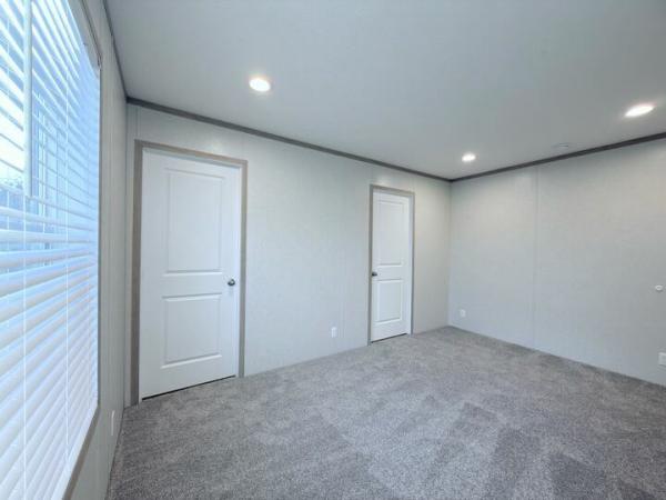 2025 Clayton-Wakarusa Mobile Home