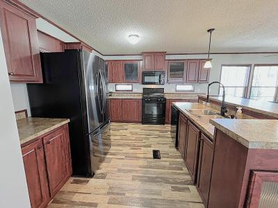 Photo 4 of 8 of home located at 16027 Windsor Lane Lot 147 Holly, MI 48442