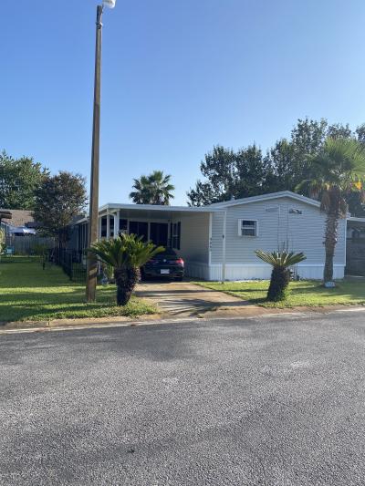 Mobile Home at 9860 Brandywine Dr Navarre, FL 32566