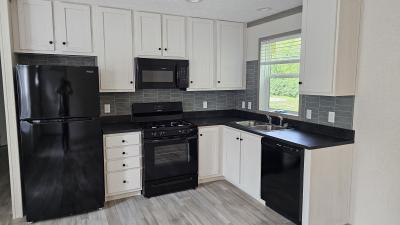 Photo 2 of 6 of home located at 300 Forrest Ave., Lot #109 Springfield, IL 62702