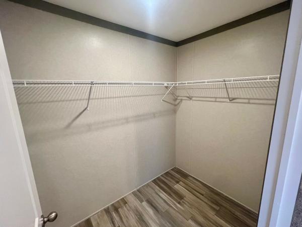 2025 Clayton 5216-4209 Adrenaline  Home