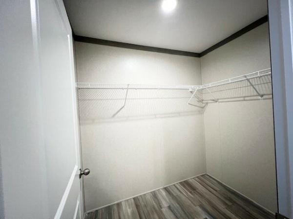 2025 Clayton 5216-4209 Adrenaline  Home