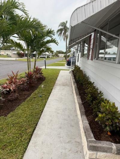 Photo 5 of 8 of home located at 508 44th Ave. E. Lot H-47 Bradenton, FL 34203