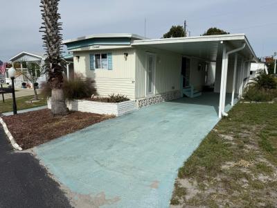 Photo 3 of 8 of home located at 37 Fleetwood Avenue Debary, FL 32713