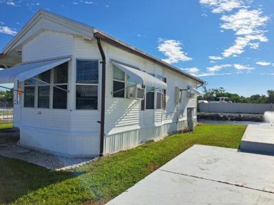 Photo 4 of 8 of home located at 3701 Baynard Drive Lot J36 Punta Gorda, FL 33950