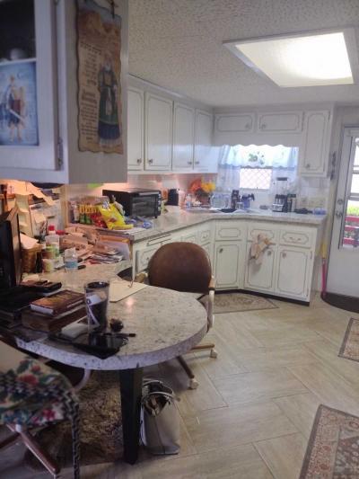 Photo 5 of 8 of home located at 2524 Rector Ave. Orlando, FL 32818