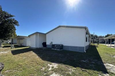 Photo 5 of 27 of home located at 15130 Timber Village Rd Lot 58 Groveland, FL 34736