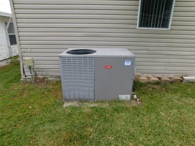 Photo 5 of 50 of home located at 11103 Maverick Drive Dade City, FL 33525