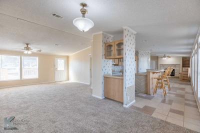 Photo 2 of 6 of home located at 4600 Coachlight Road #200 Abilene, TX 79603