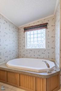 2005 Palm Harbor 1279 A &B Mobile Home