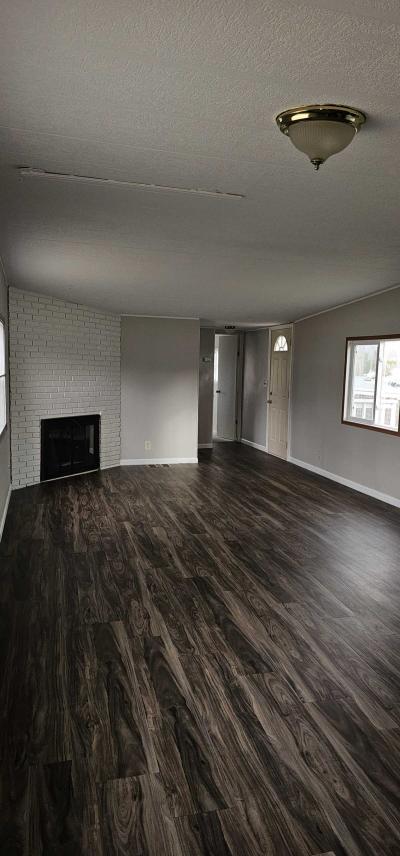 Photo 4 of 7 of home located at 130 Highview Rd Rockford, MN 55373