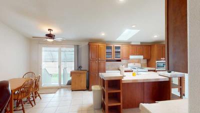 Photo 4 of 25 of home located at 9850 Garfield Ave, #35 Huntington Beach, CA 92646