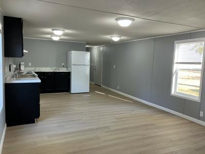 Photo 4 of 13 of home located at 28 Loraine Drive Galesburg, IL 61401