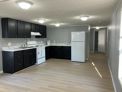 Photo 5 of 13 of home located at 28 Loraine Drive Galesburg, IL 61401