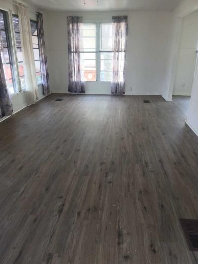 Photo 4 of 8 of home located at 8775 20th Street, Lot 409 Vero Beach, FL 32966