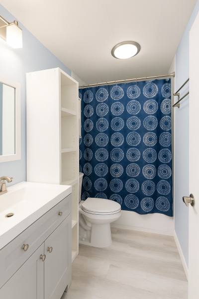 Photo 4 of 38 of home located at 601 Starky Rd Largo, FL 33771