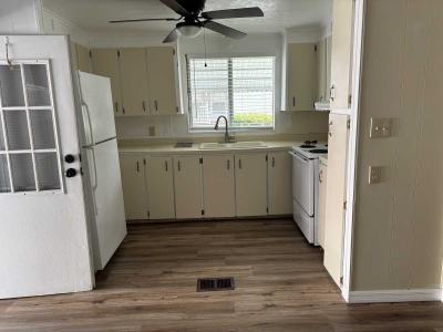 Photo 4 of 36 of home located at 2718 King George Ave Lakeland, FL 33805