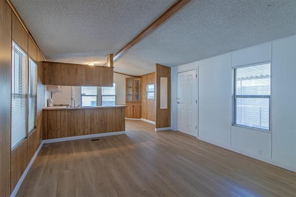 1985 Champion Manufactured Home