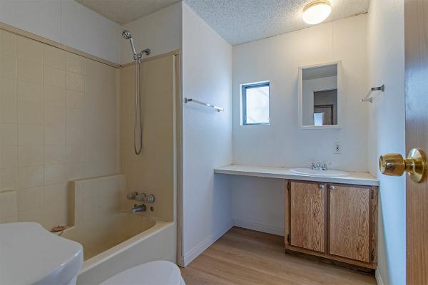 1985 Champion Manufactured Home