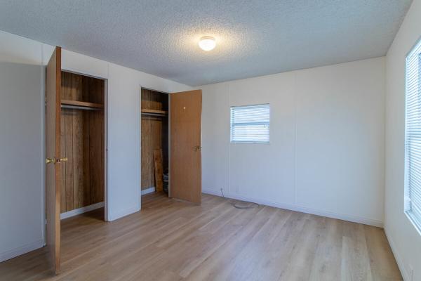 1985 Champion Manufactured Home