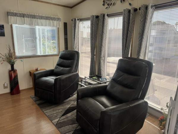 1988 Skyline Manufactured Home