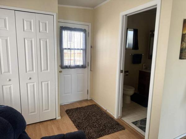 1988 Skyline Manufactured Home