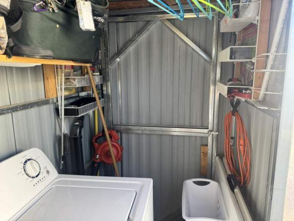 1988 Skyline Manufactured Home