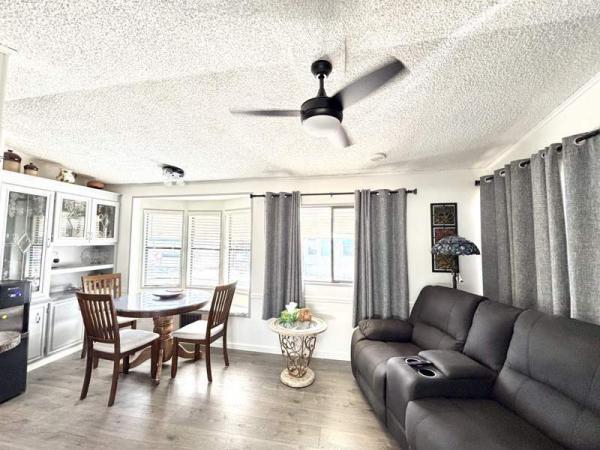 1989 Cavco Manufactured Home