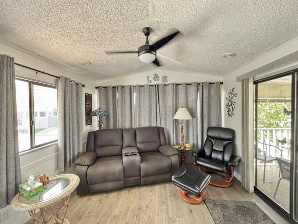 1989 Cavco Manufactured Home