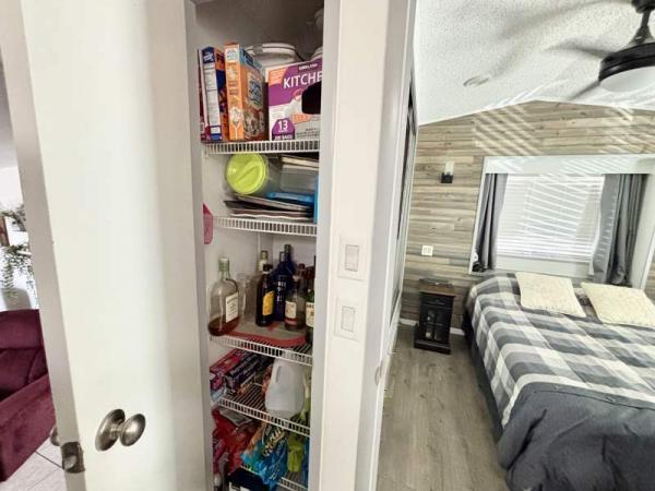 1989 Cavco Manufactured Home