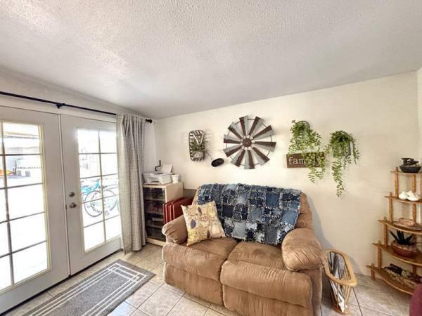 1989 Cavco Manufactured Home