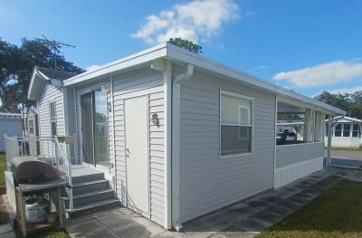 Photo 4 of 15 of home located at 37811 Chancey Rd. 246 Zephyrhills, FL 33541