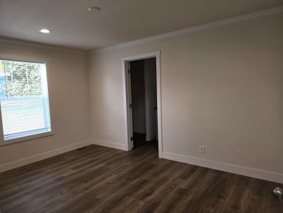 Photo 4 of 5 of home located at 260 Roxbury Park Goshen, IN 46526