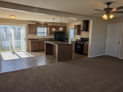 Photo 2 of 13 of home located at 124 Taylor Ct Davison, MI 48423