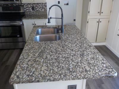 Photo 4 of 15 of home located at 11555 Culebra Road Site #418 San Antonio, TX 78253