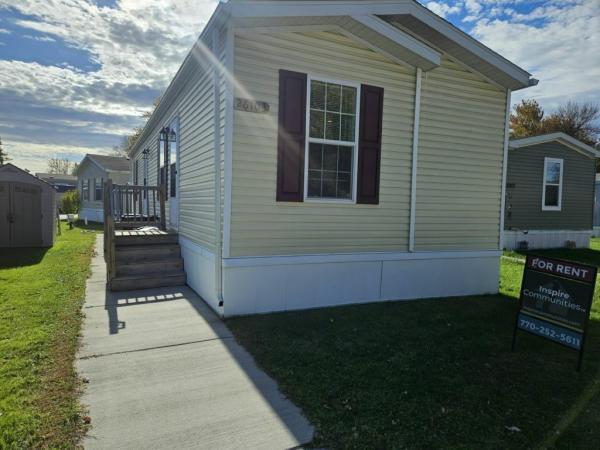 2021 Champion Home Builders, Inc Mobile Home For Sale