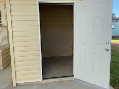 Photo 4 of 12 of home located at 15404 Lakeshore Villa Road Tampa, FL 33613