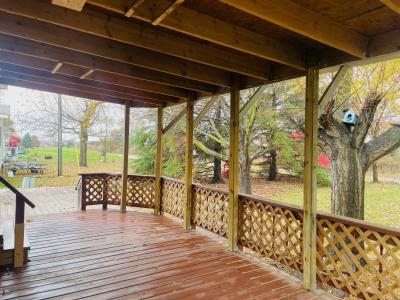 Photo 3 of 24 of home located at 6179 Heathwood West White Lake, MI 48383