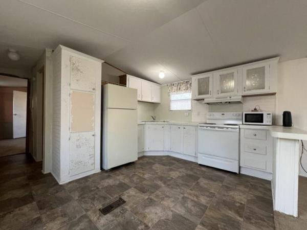 1996 OAKWOOD Mobile Home For Sale
