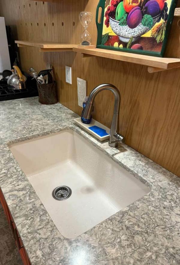 1987 Ledgerwood PT Mobile Home