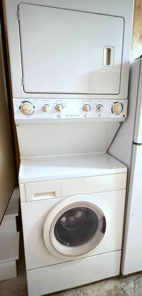 1987 Ledgerwood PT Mobile Home