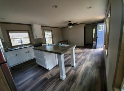 Mobile Home at 1210 Cresthill Huntsville, TX 77340