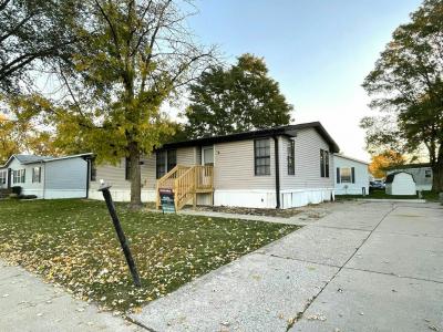 Photo 2 of 20 of home located at 151 Zurich Drive Lynwood, IL 60411