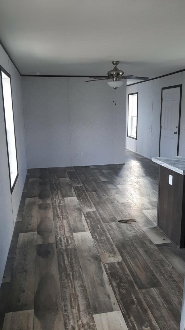 2025 Redman Advantage SW RAS-F-36627  Home