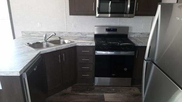 2025 Redman Advantage SW RAS-F-36627  Home